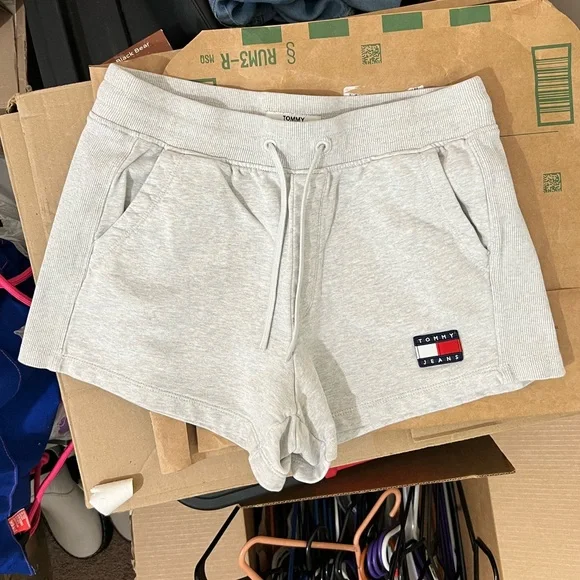Tommy Hilfiger Women's Heather Gray Athletic Shorts - Picture 7 of 13